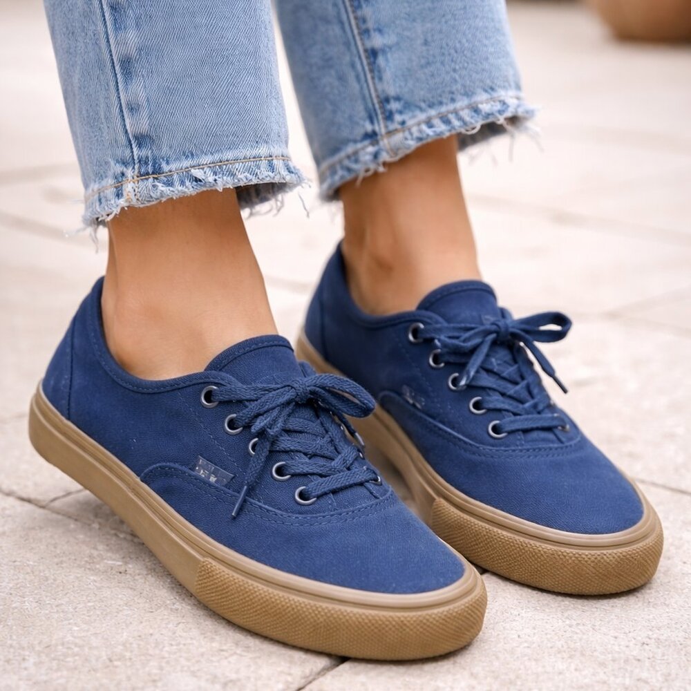 Vans Skate Authentic Navy Canvas Sneakers Gum Sole Size 8